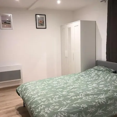 Beau Studio Meuble Refait A Neuf Montelimar Centre Extérieur photo